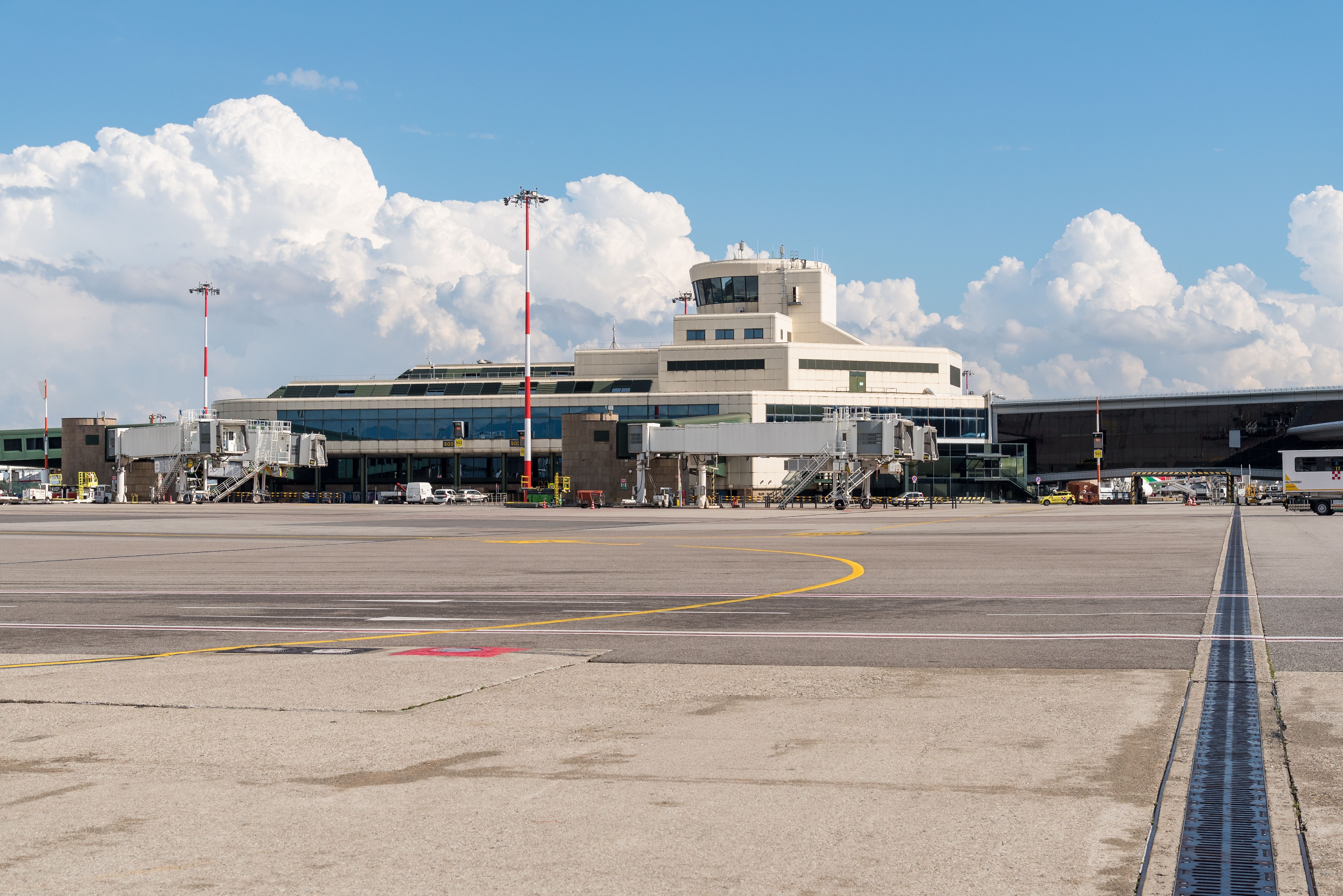 Delta Air Lines Cancels Milan Malpensa Airport Flight: All Carriers Diverted Over Luggage Fire And Weather