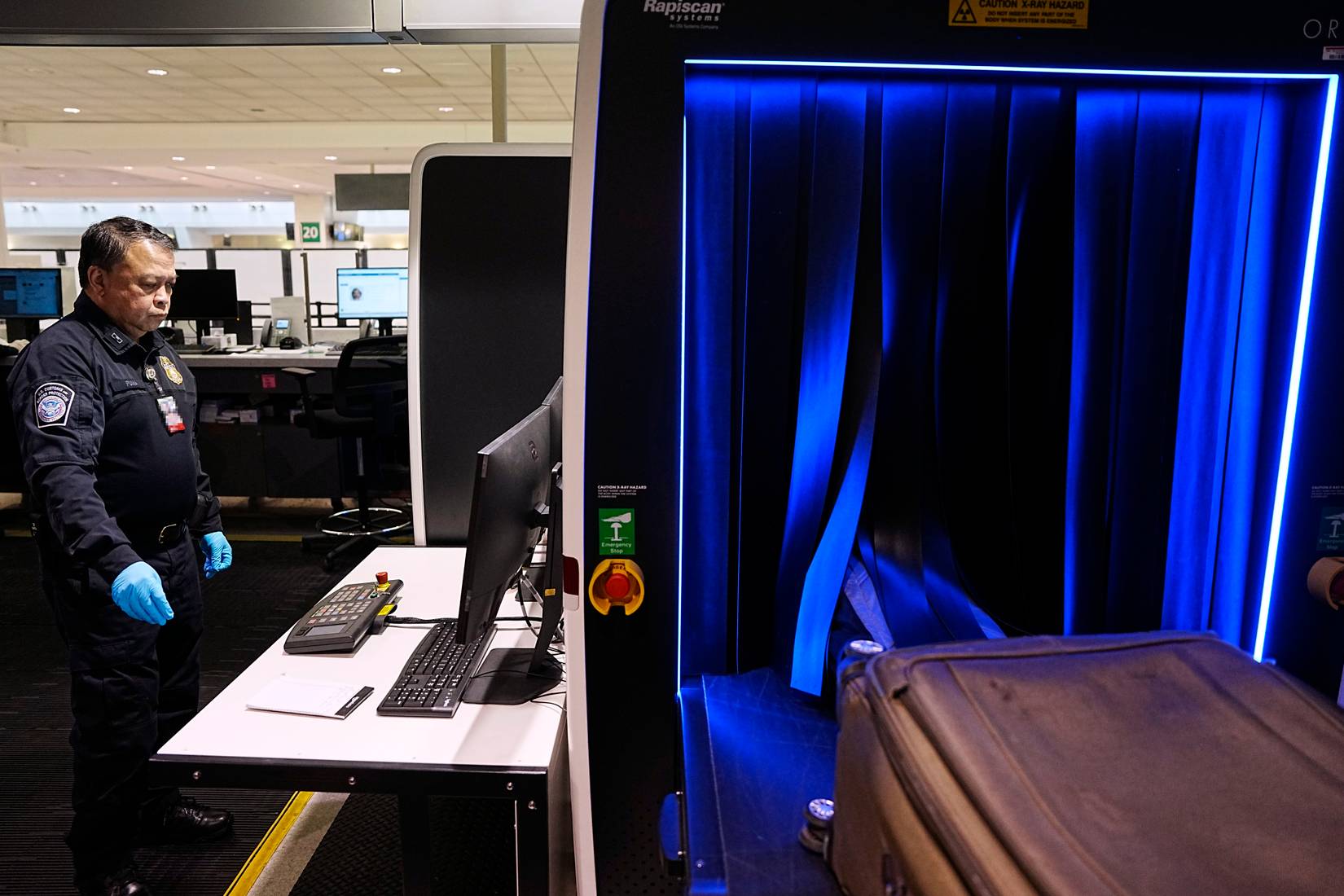 More U.S. Airports Apply New Checked Bag Rule For Connecting Flights