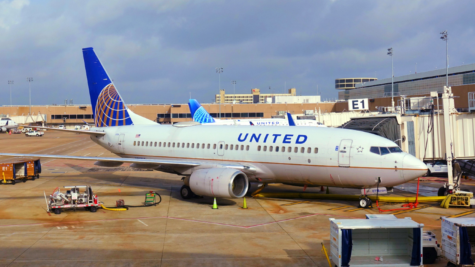 U.S. Homeland Security Issues Stern Reply To United Airlines Passenger After ICE Arrest At Houston Airport