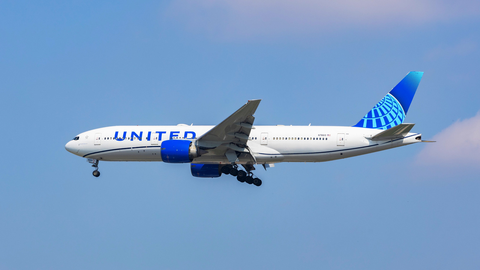 United Airlines Flight 169 Faces Another Mid-Air Emergency Months After Hitting NJ Turnpike Pole