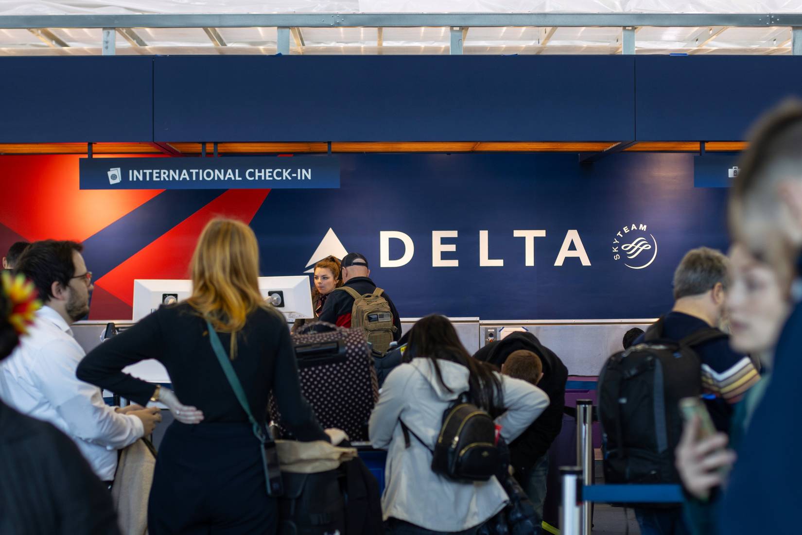Delta Bridge Delta Air Lines VIP Passenger Could Face The 'No-Fly List' After ...