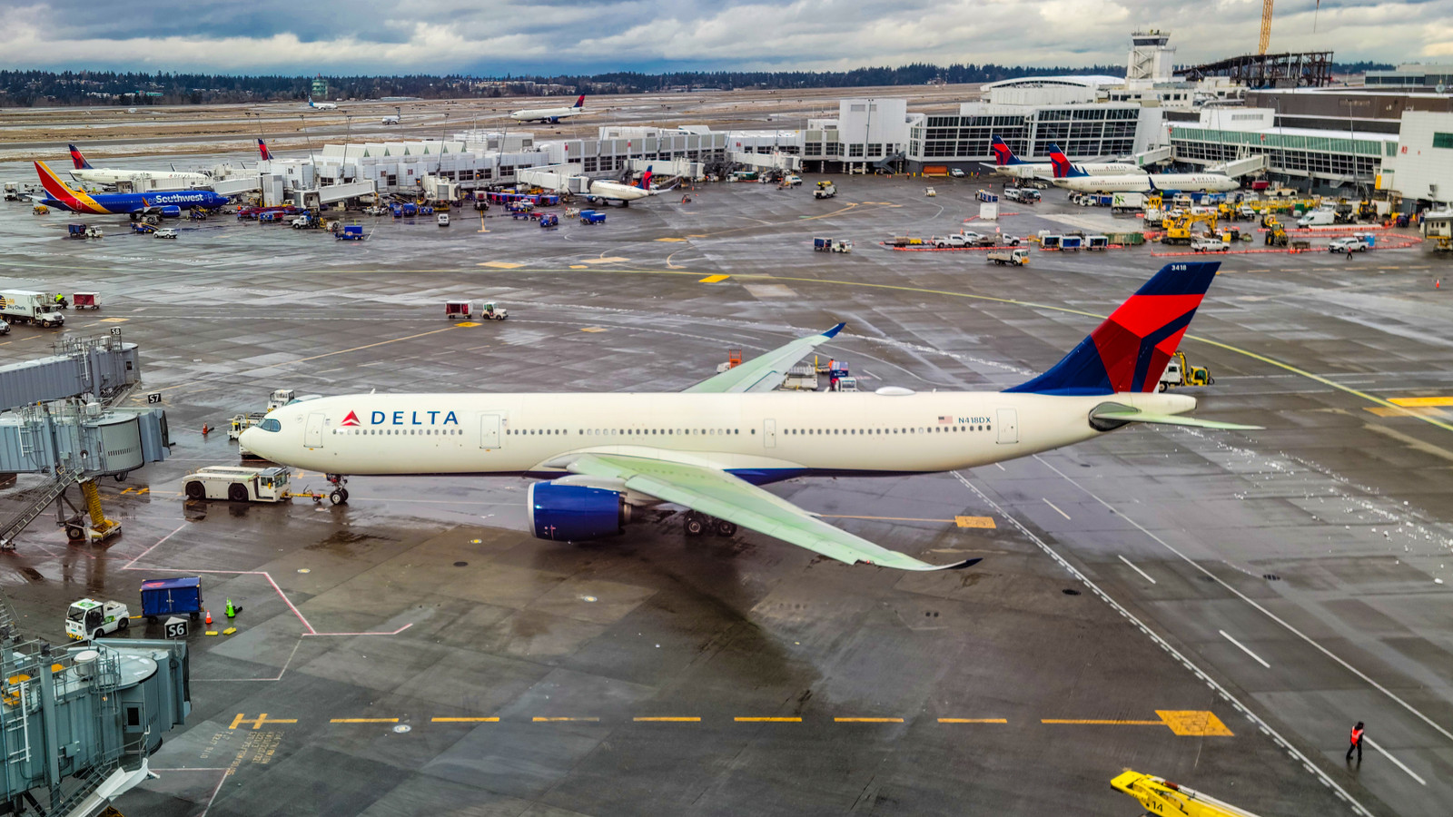 Delta Air Lines Quietly Cancels Major Routes In American Airlines Territory