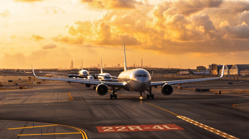 JFK Airport Passengers Witness Pluming Smoke From The Runway: 'There Is ...