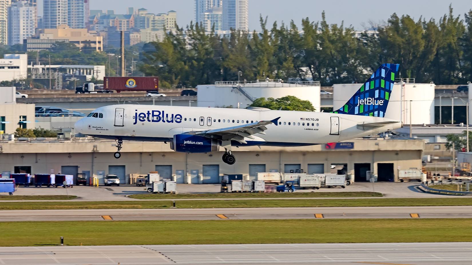 JetBlue Adds New 'First-Ever' Twist To Coveted Domestic Route