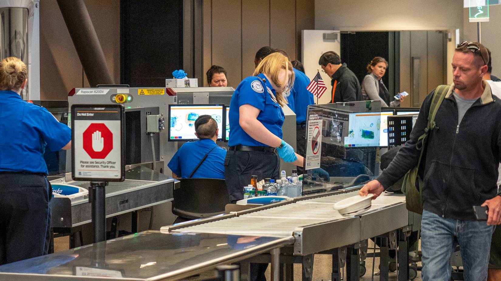Replacement Gate Flow 8 Airports Previewing TSA PreCheck's New E-Gates And AI Bag Screening ...