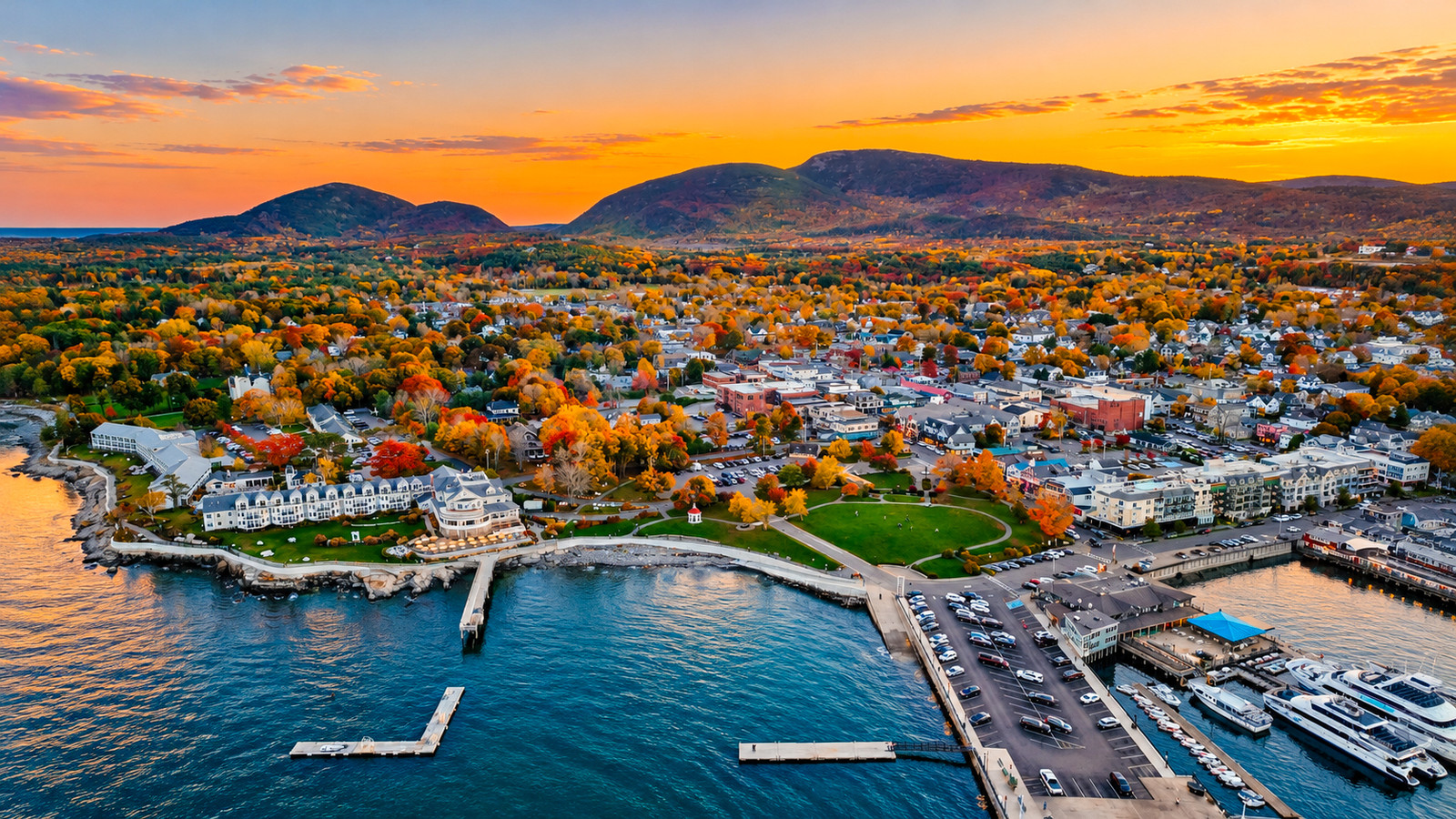 Fall Is The Best Time To Visit These 8 East Coast Beach Towns, No ...