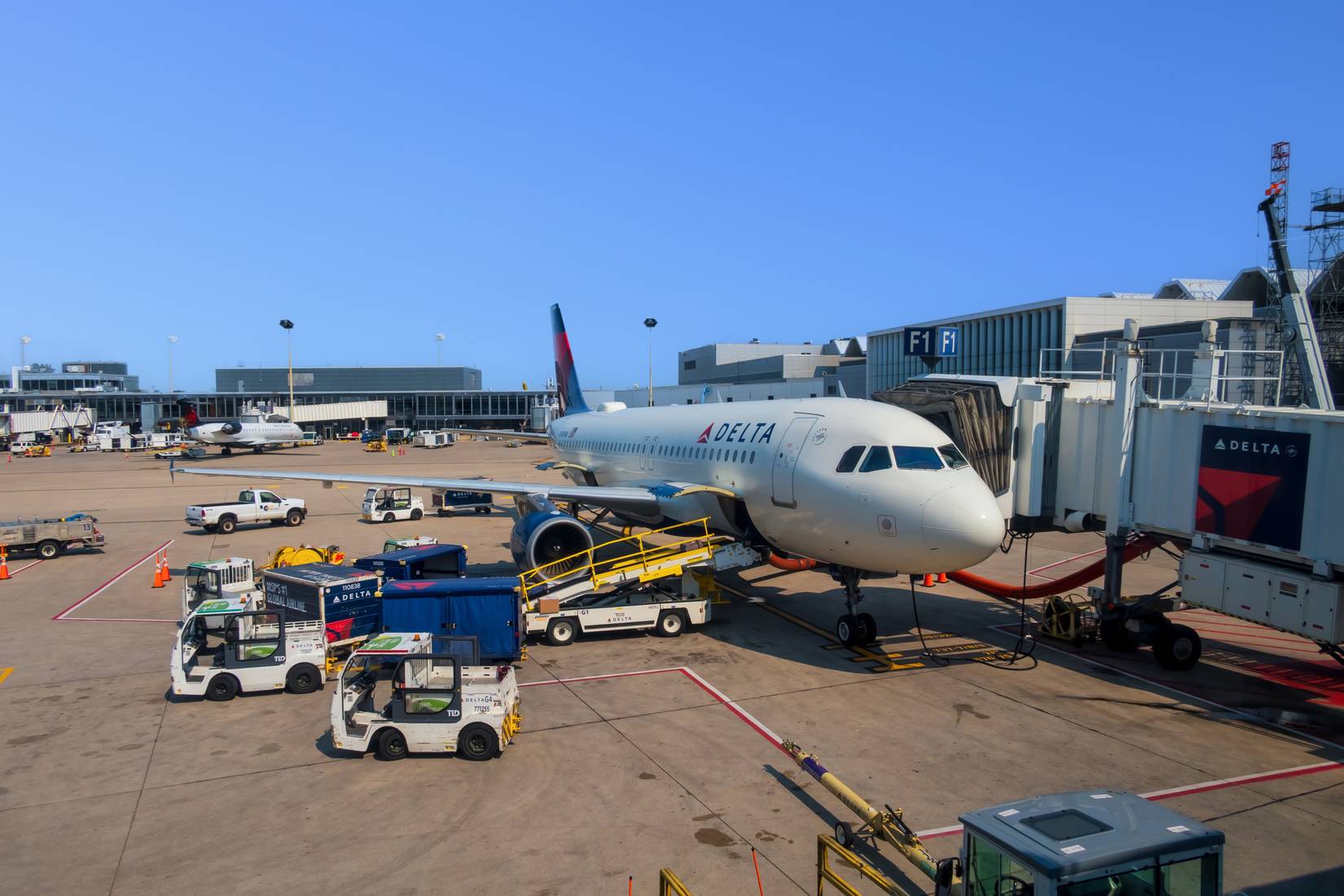 Delta Is Leaving 2 U.S. Cities And Shrinking Its Biggest Hubs This ...