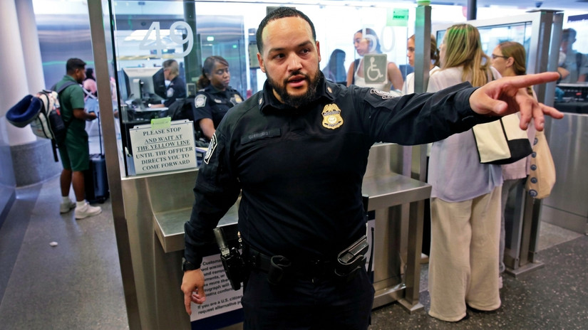 JFK Airport Responds After Passengers Held By U.S. Customs And Border ...