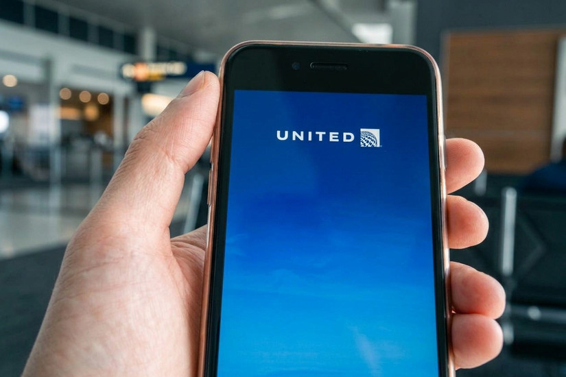 Frantically Running 'GAs Running Around Frantically': Delta Air Lines Temporarily Grounds ...