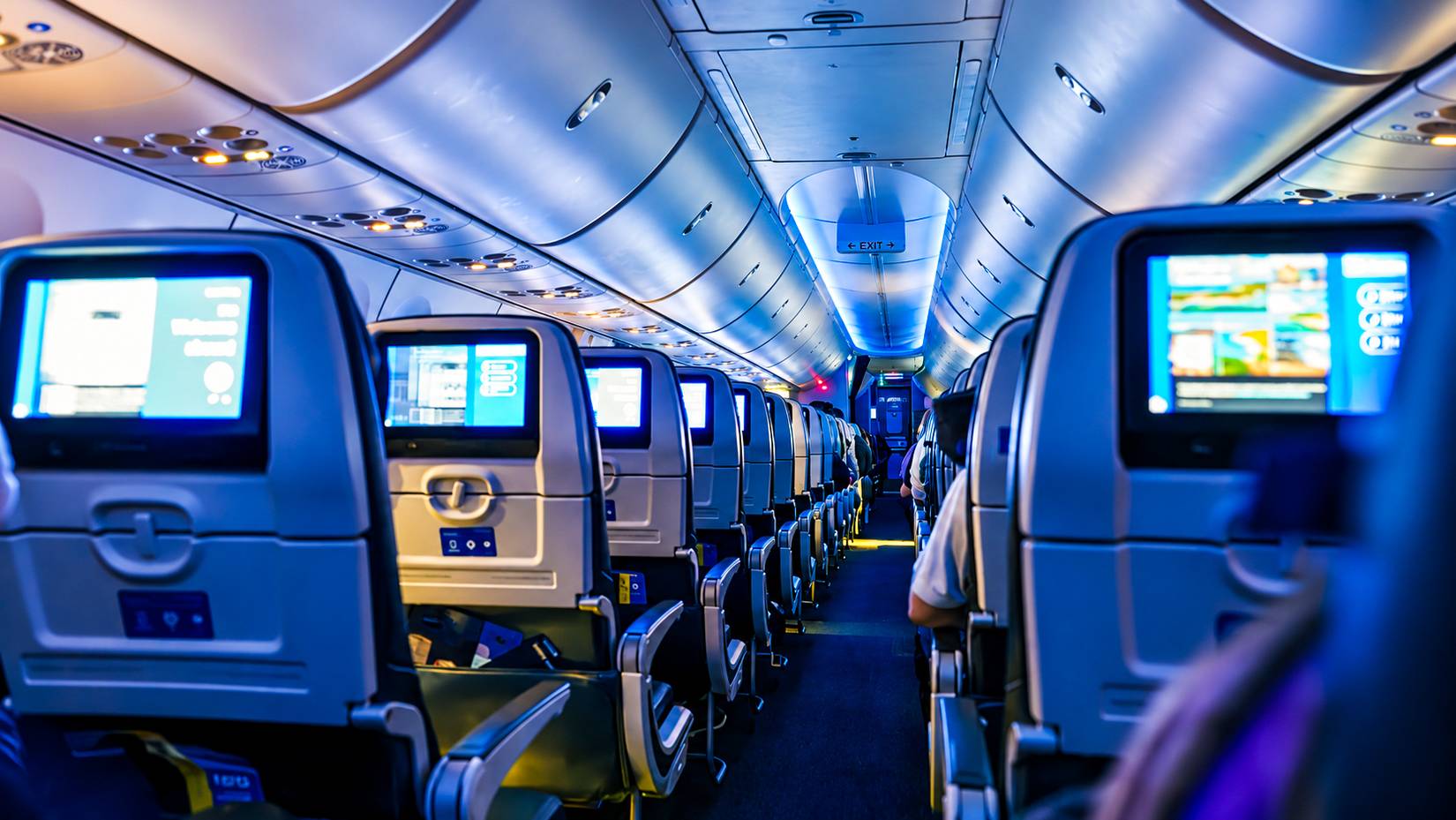 United Airlines Doubles Down On $70 Fee For Window Seats After Selling ...